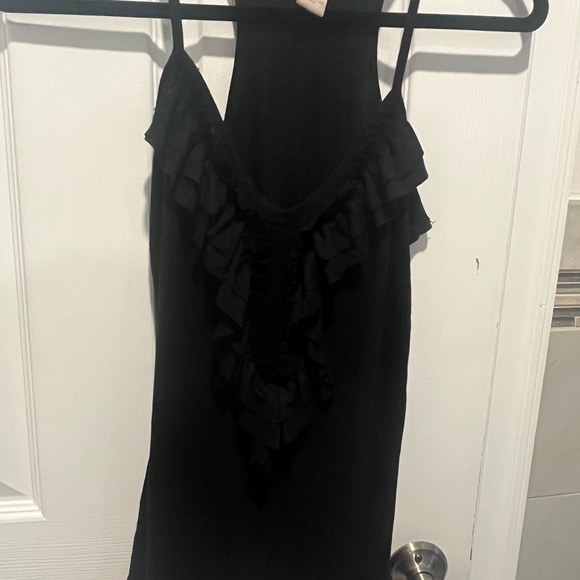 Little Black Vneck Top🖤 - Picture 2 of 5